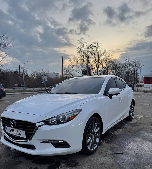 Продам Mazda 3 2017