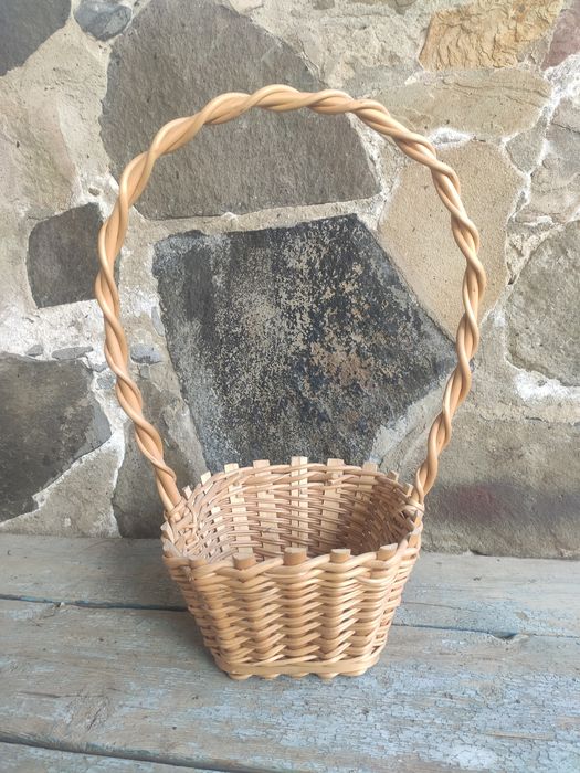 Кошик плетений з лози