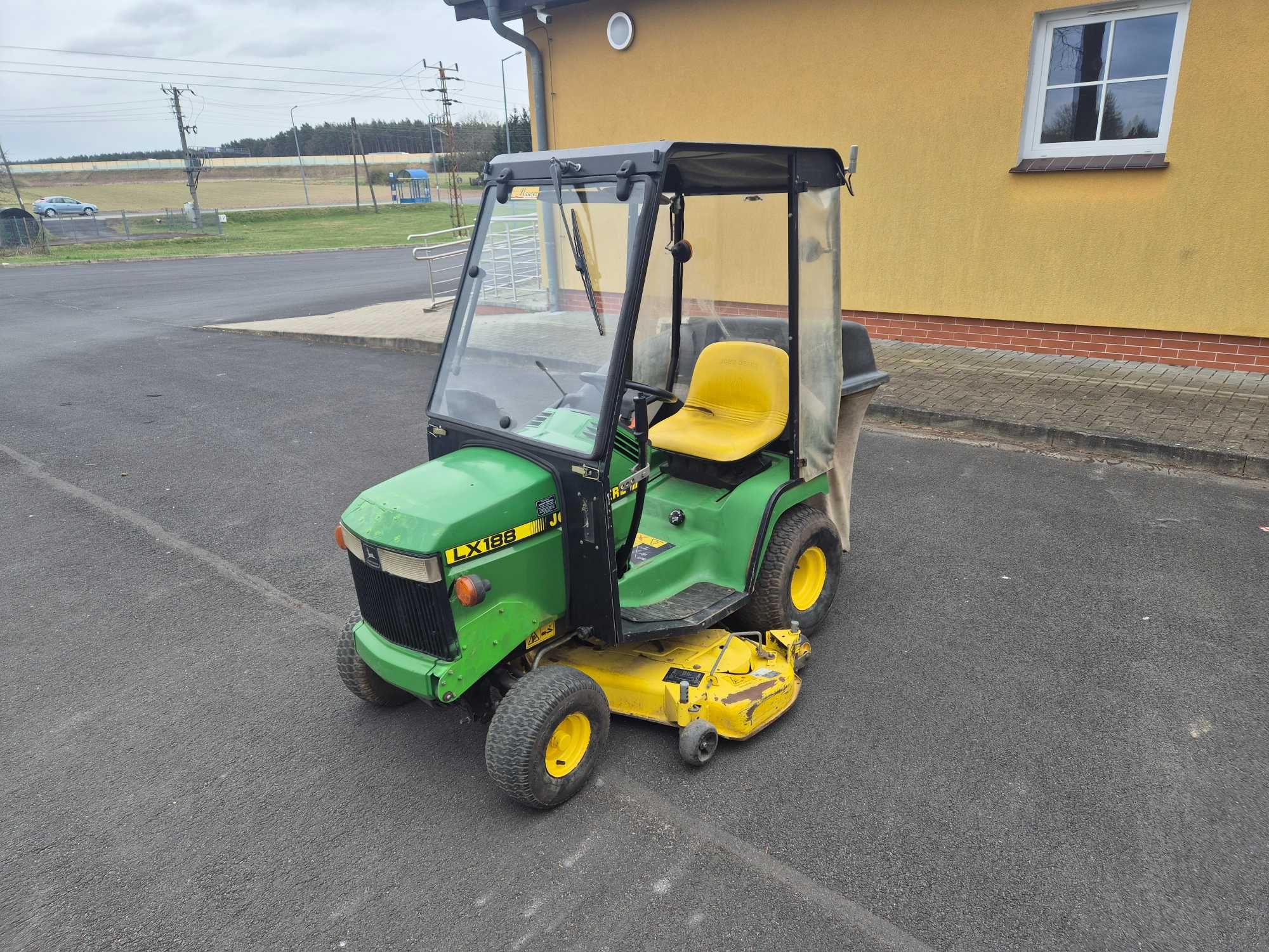 kosiarka John Deere LX188 iseki