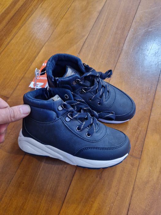 Bota criança nr28  Novas