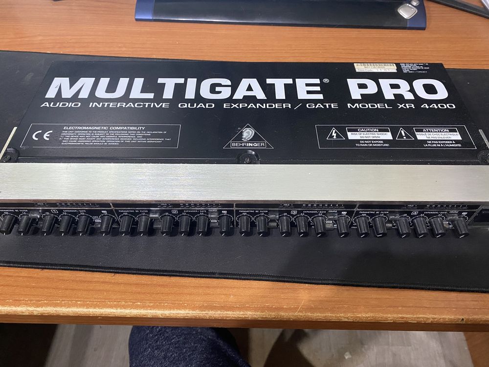 Behringer Multigate Pro XR4400