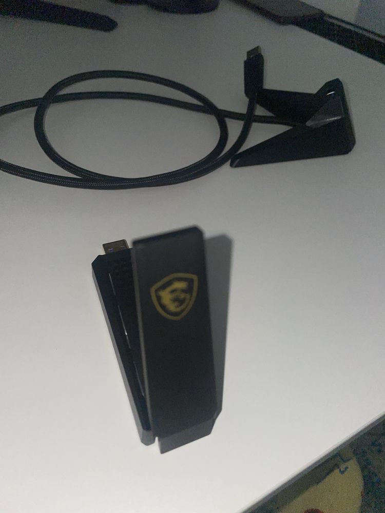 MSI AXE5400 - Mocna karta sieciowa usb.