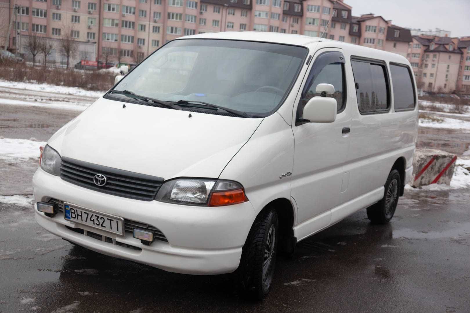 Toyota Hiace 2004