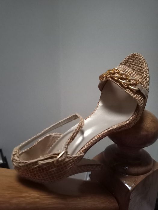 Sandália Nova n. 36