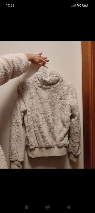 Casaco pêlo cor bege claro