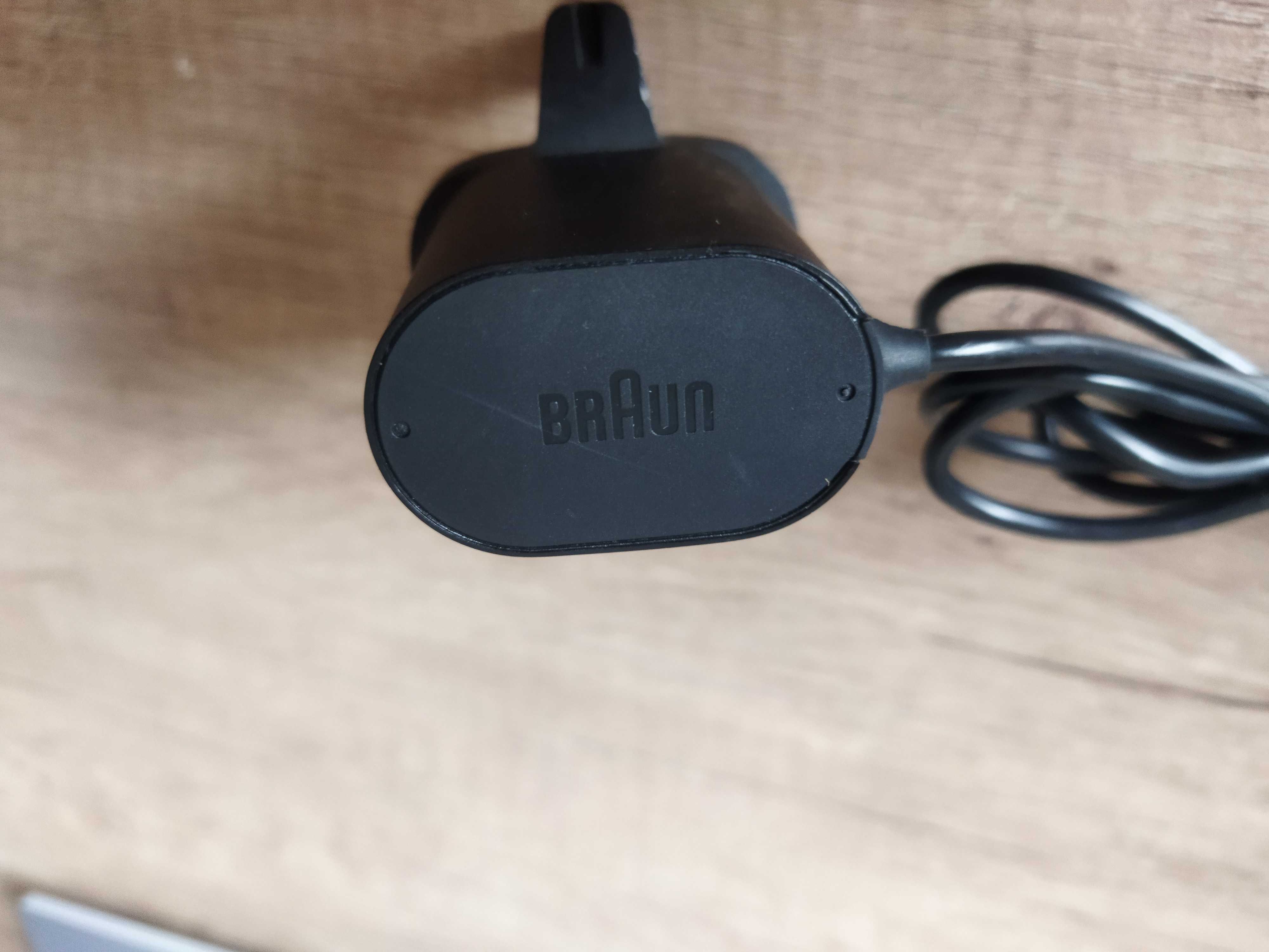 Зарядное устройство бритвы Braun 12V.