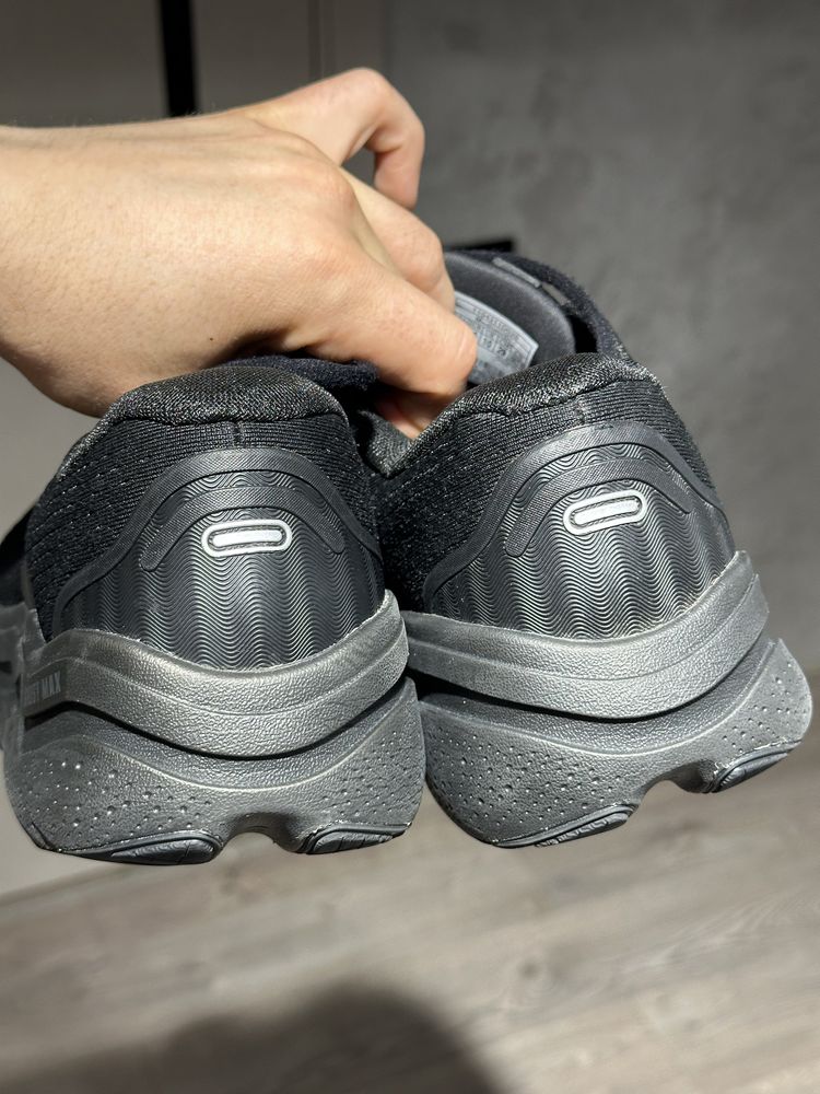 Кросівки для бігу чоловічі Brooks Ghost Max 2 black