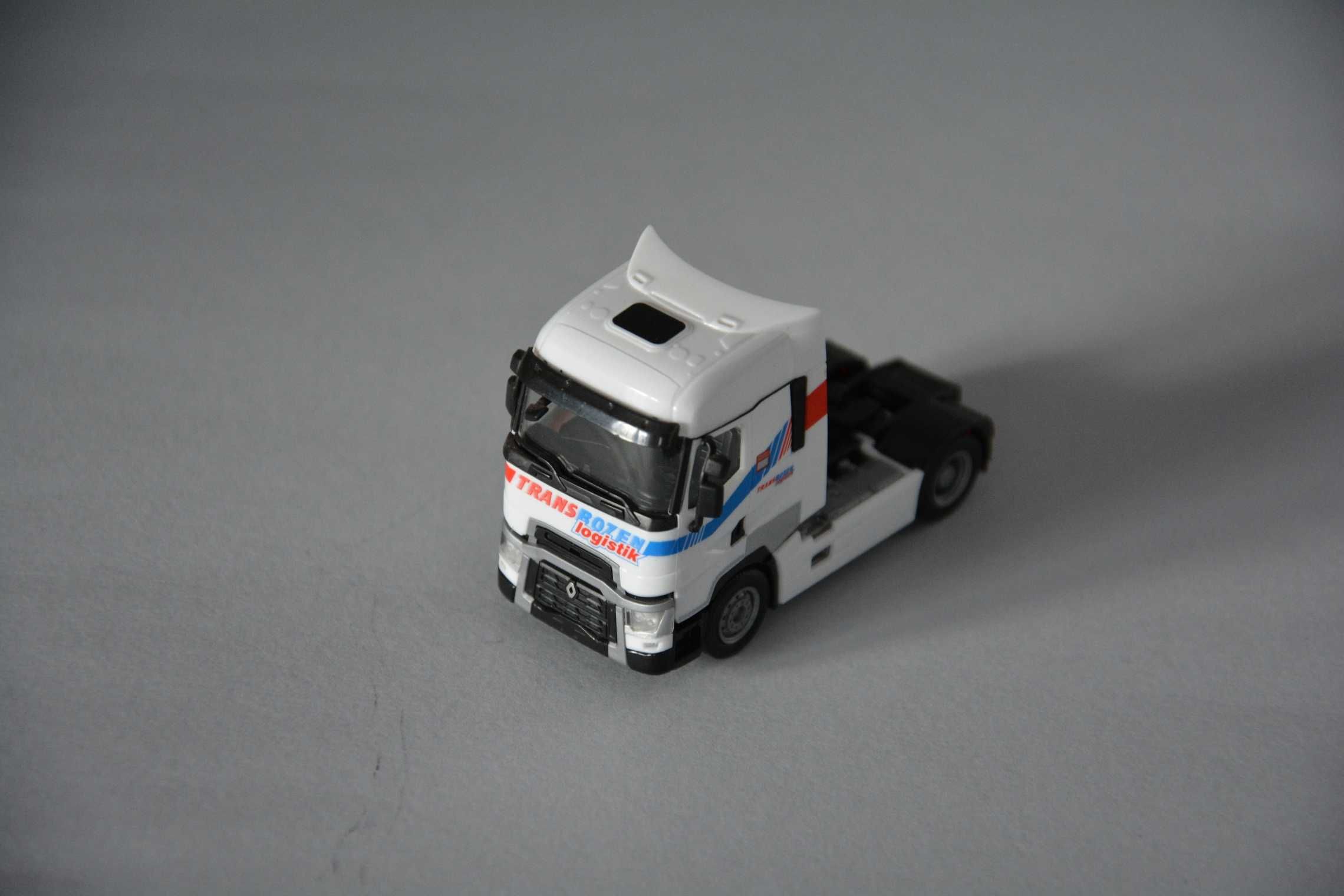 1:87 (H0) Herpa 312929 -  Ciągnik siodłowy Renault T - Transbozen (I)