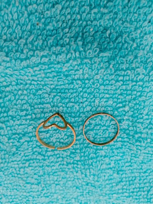 Лот біжутерія ципочки , буси , кільця , кулони .