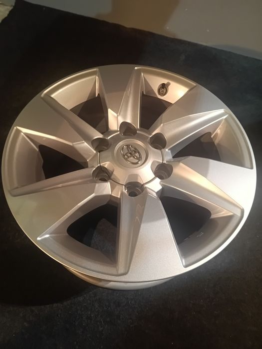 Oryginalne felgi 17 Toyota