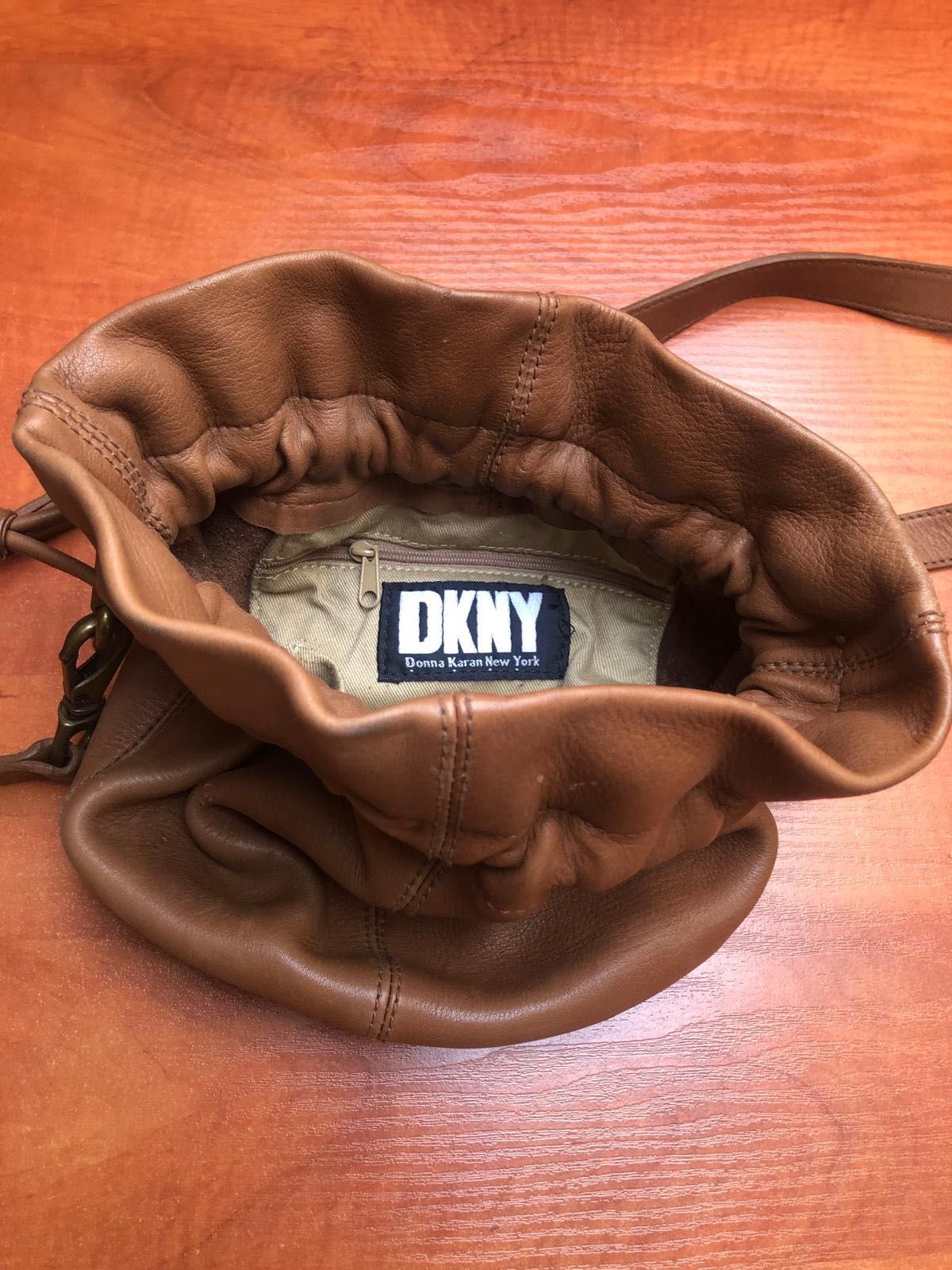 Torebka brązowa DKNY z NY