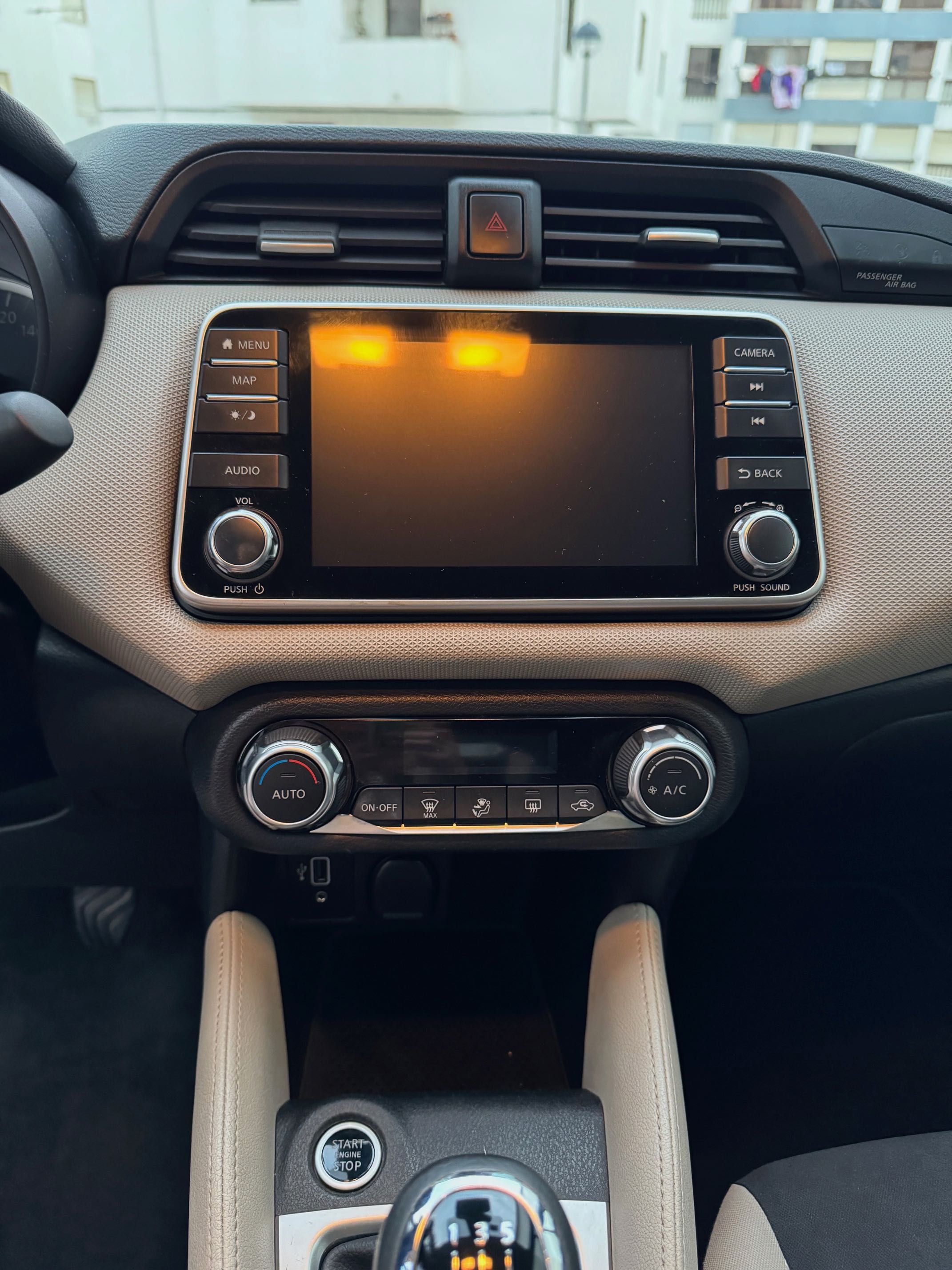 Nissan Micra 1.0 IG-T N-Connecta