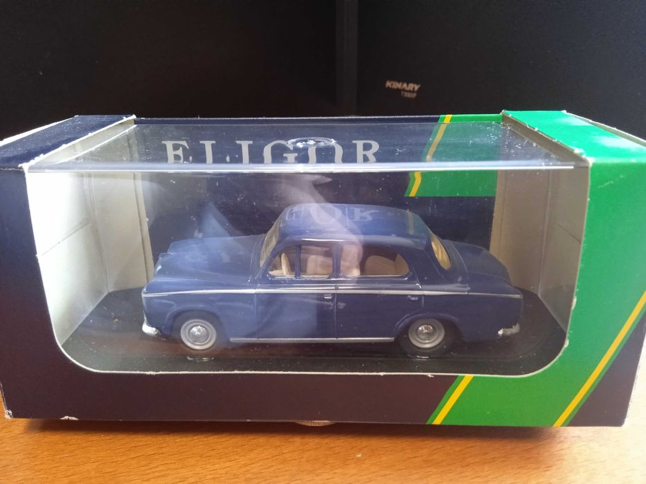 1:43 ELIGOR Peugeot 403 berline 1956