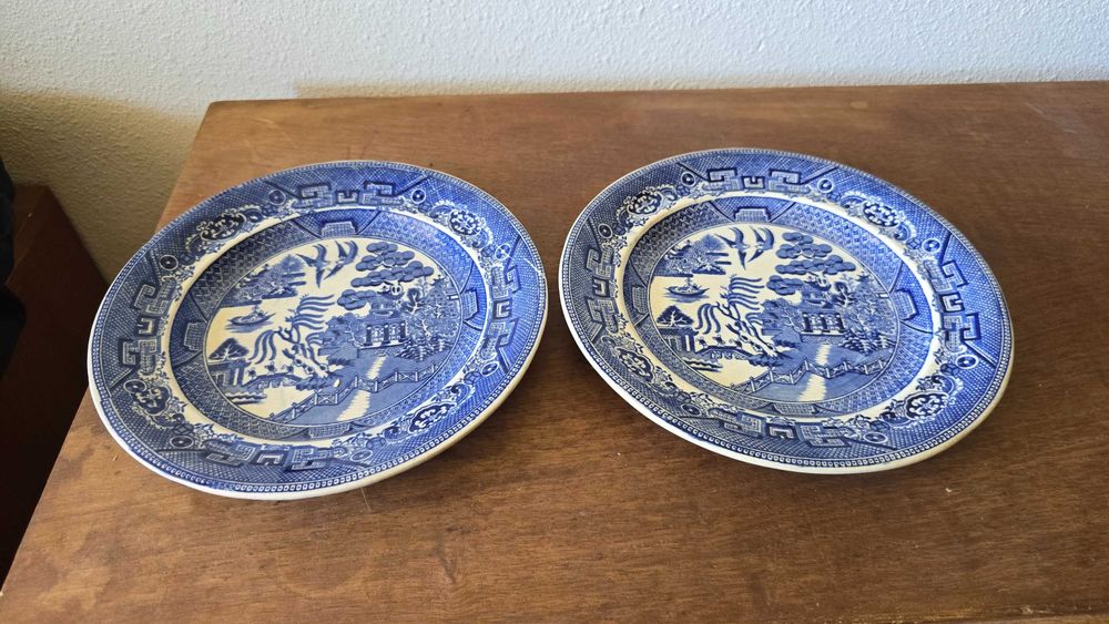 Pratos de coleção - Staffordshire