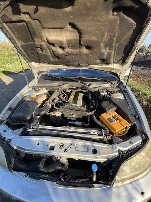 Продам авто Opel Omega 2.2