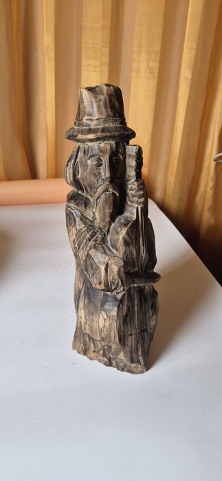 Piękna stara sygnowana rzeźba ludowa sygnowana grajek 33 cm