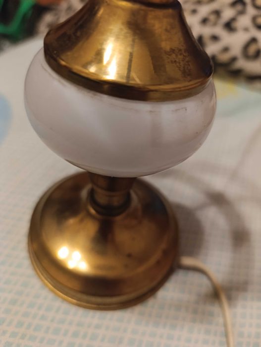 stara lampa biurkowa nocna POLAM Wieliczka - mosiądz porcelana - prl