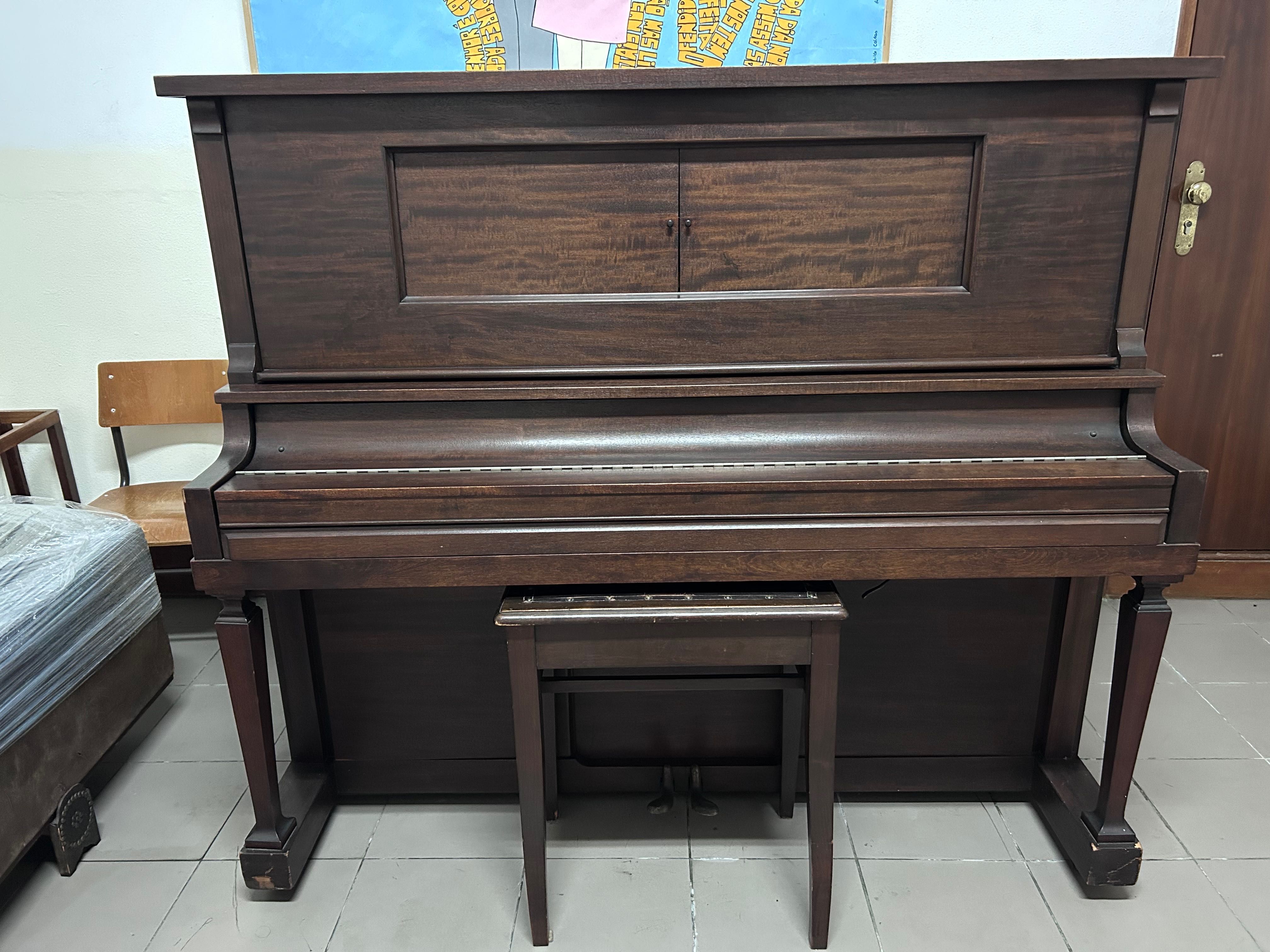 Sterling Player Piano - Pianola