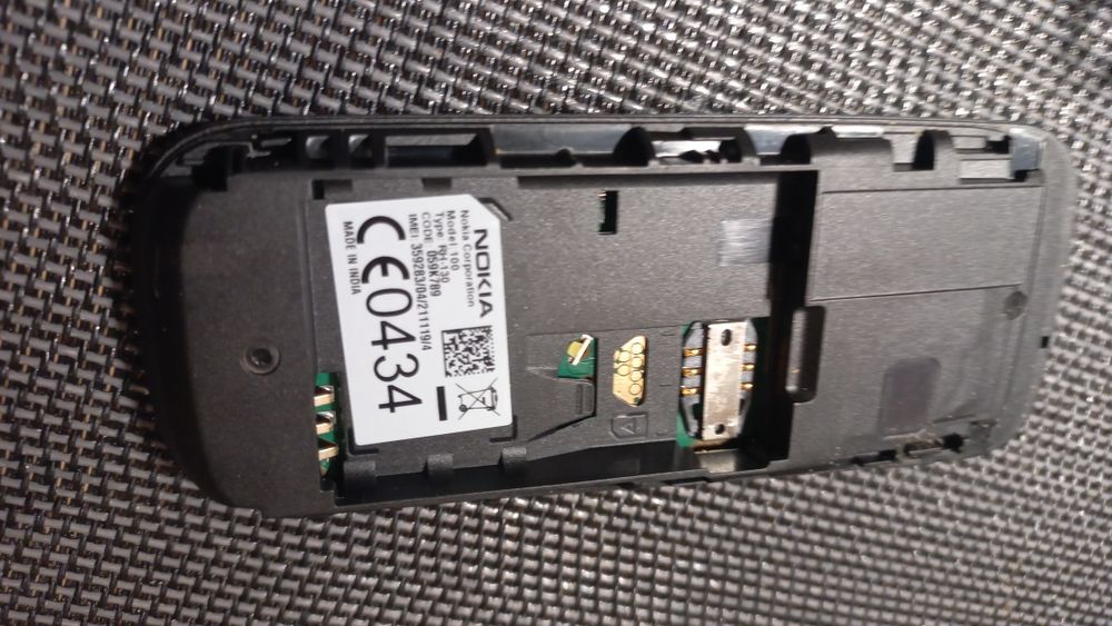Nokia 100 RH 130 - bez simlocka