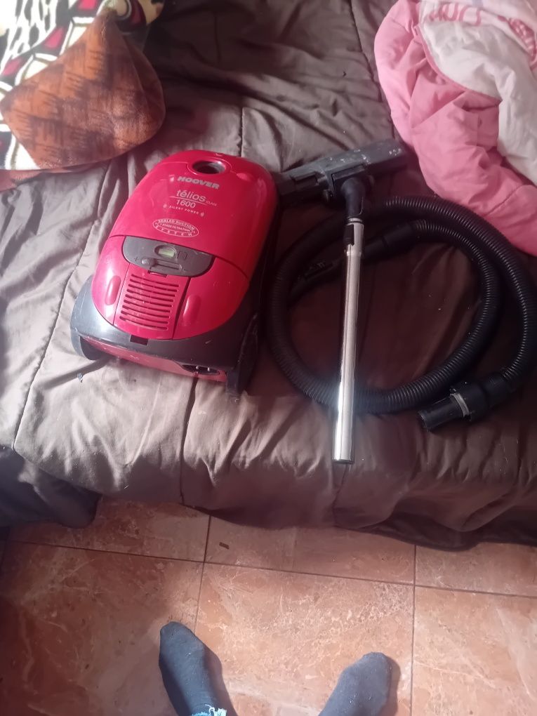 Estou a vender aspirador de marca woover