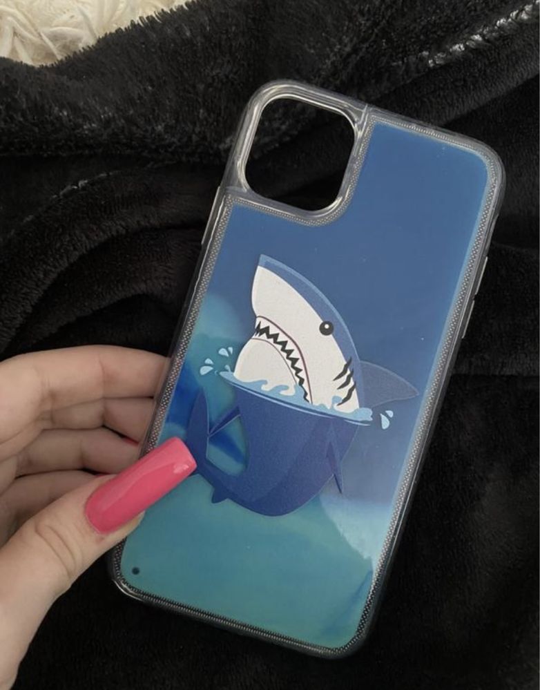 Чехол на iphone 11 с акулой