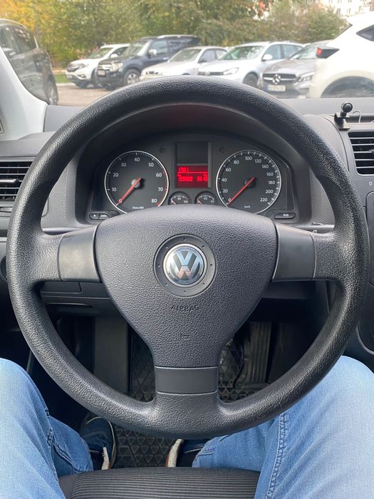 Volkswagen GOLF V 5 без пробігу по Україні. Бензин MPI.