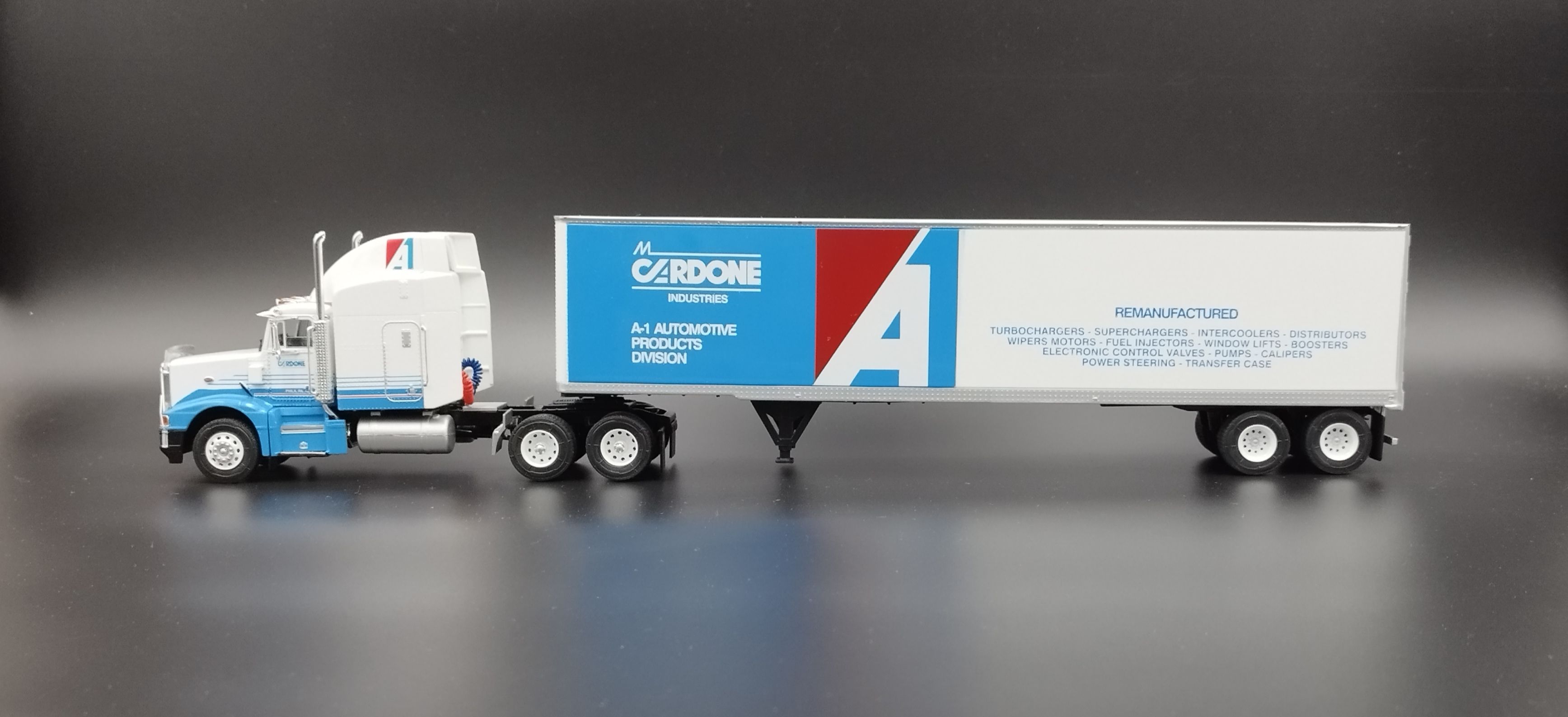 1:43 Altaya 1998 Peterbilt 377 A/E ciągnik + naczepa tir ciężarówka