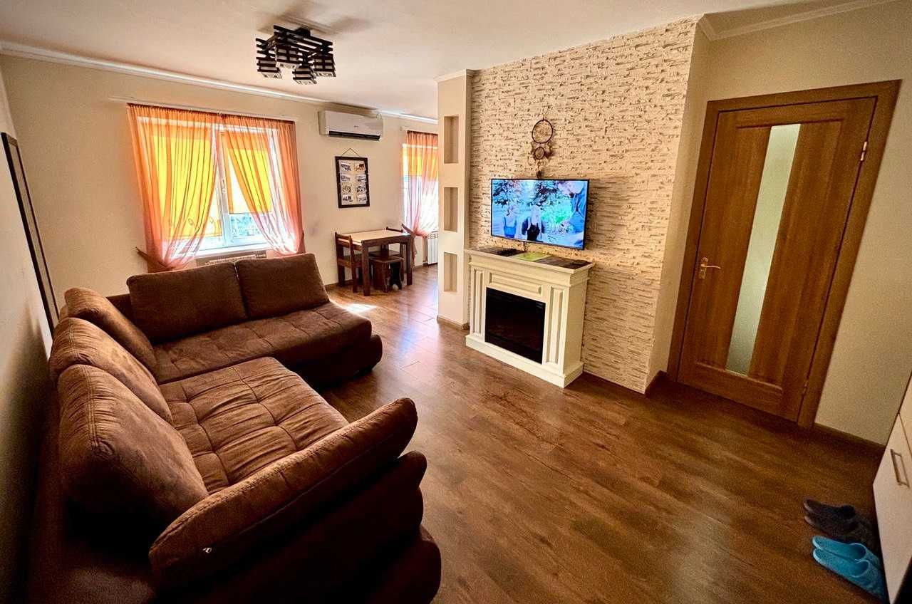 Кв Бородинський 2к.кв. з каміном. Правий, 9 лік. Подобово, погодинно