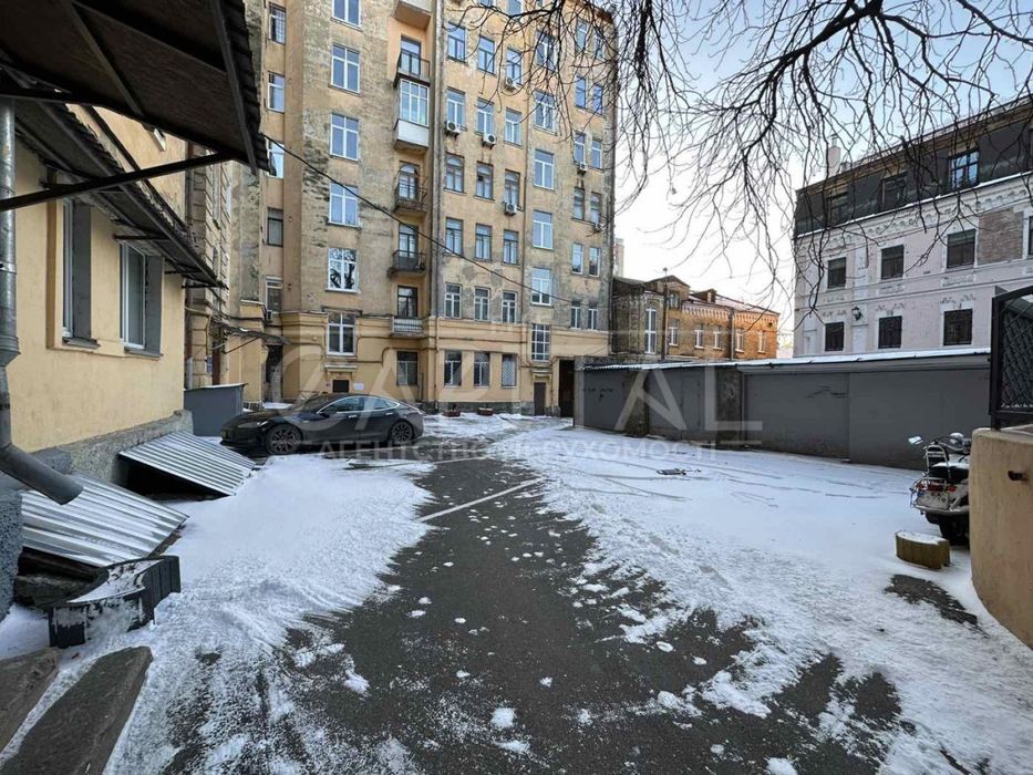 Продаж 3к квартири в центрі, 67м2 вул. Б. Хмельницького Шевченківський