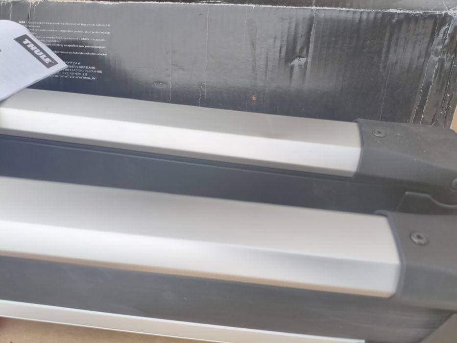 Uchwyt Thule7326 do przewozu 6 par nart