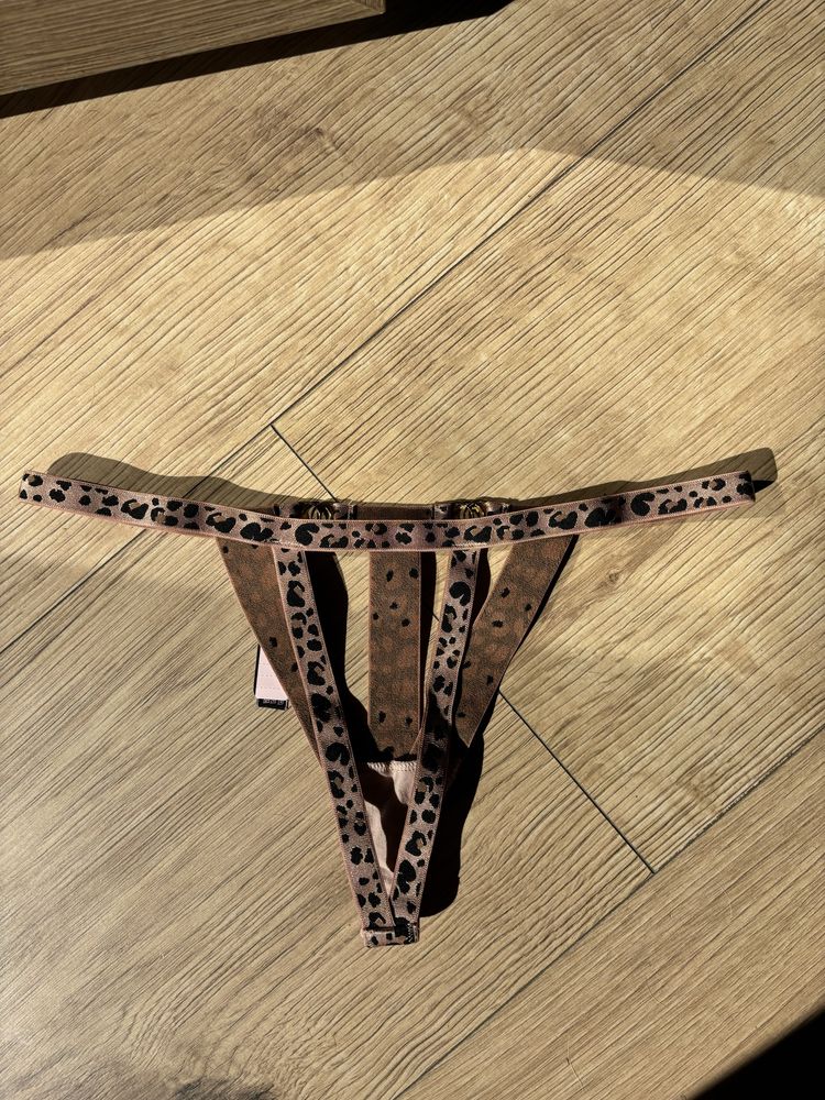 Victoria’s Secret very sexy thong string S panterka