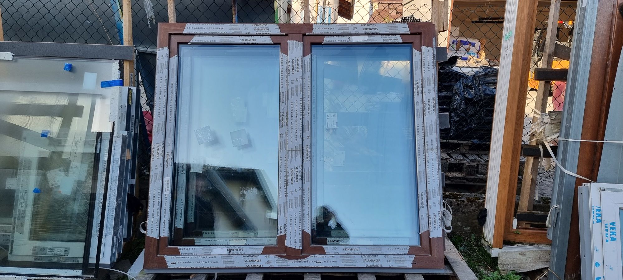 Okna PCV kolor orzech 170 x 150, trzy szybowe, 3 sztuki pod czyste pow