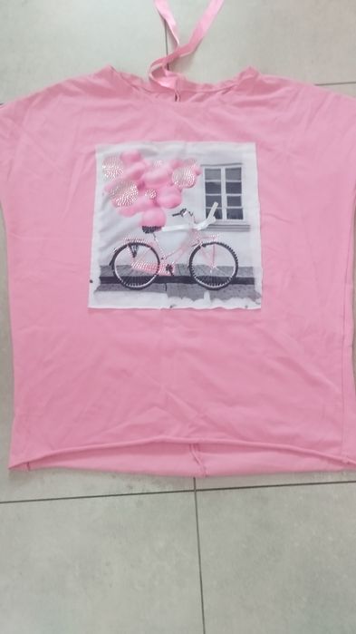 Bluzka z krótkim rękawem i zdobione cekinami