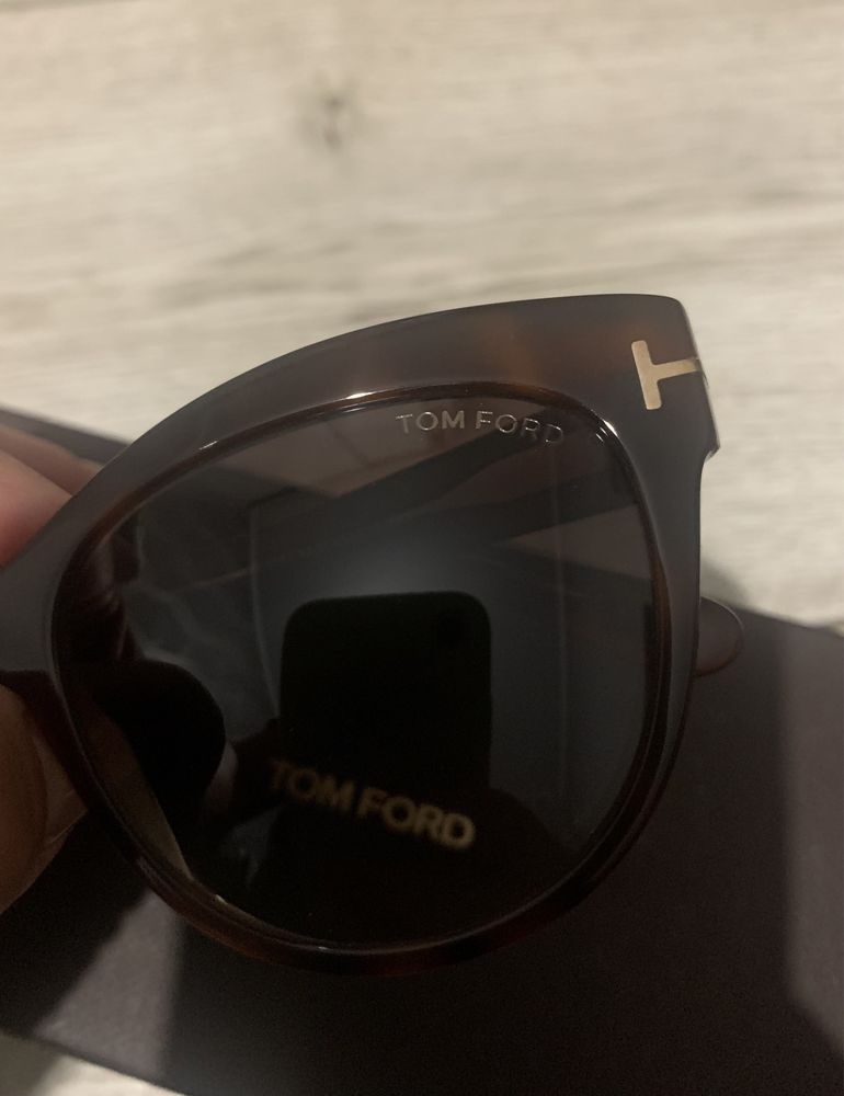 Сонячні окуляри TOM FORD