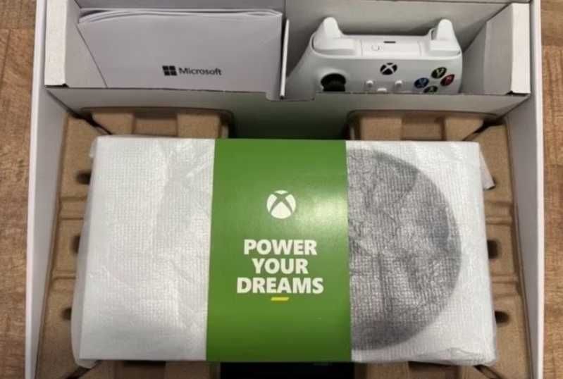 Xbox Series S 512gb Pad Pudełko kable pudełko