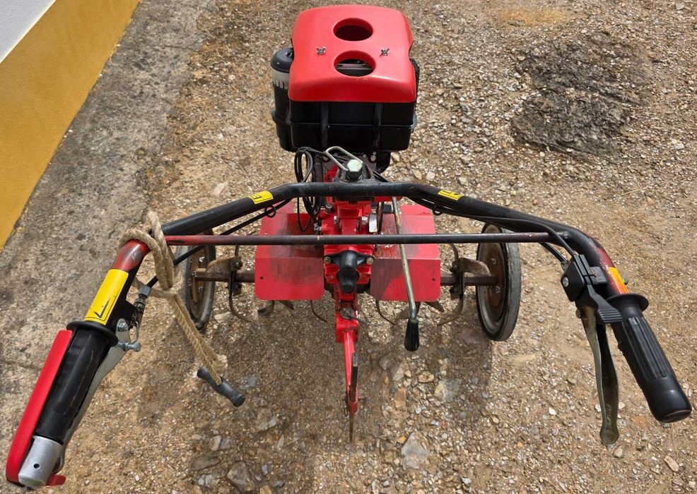 Motoenxada Lombardini 10CV DIESEL em MUITO BOM estado