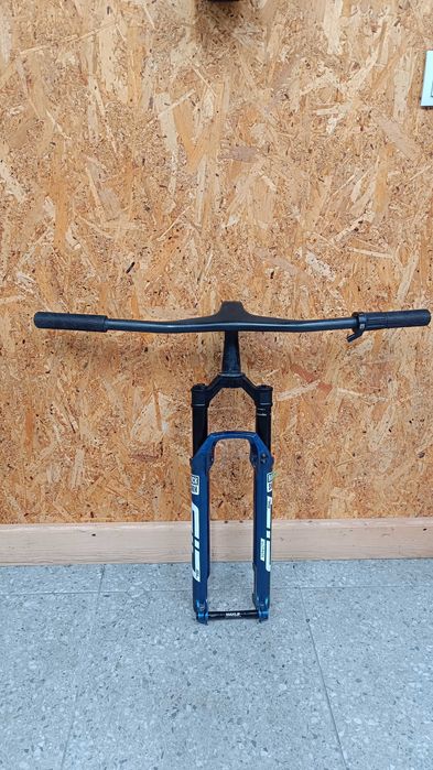 Garfo suspensão Rock Shox SID ultmate com guiador em carbono BTT