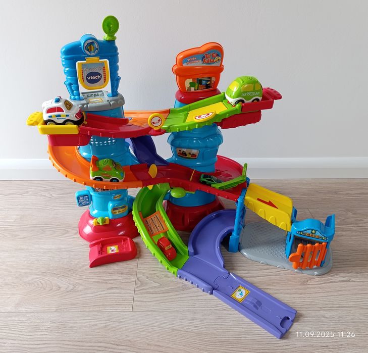 Wieza patrolowa VTech Tut Tut autka