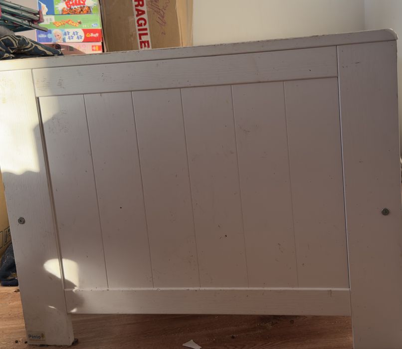 Łóżko Pinio dla dziecka z szufladą biale drewniane 160x70
