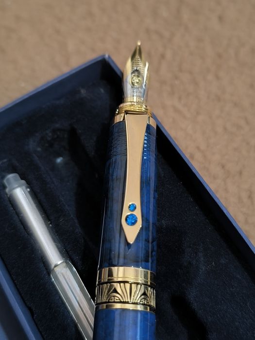 Caneta-tinteiro Memphis