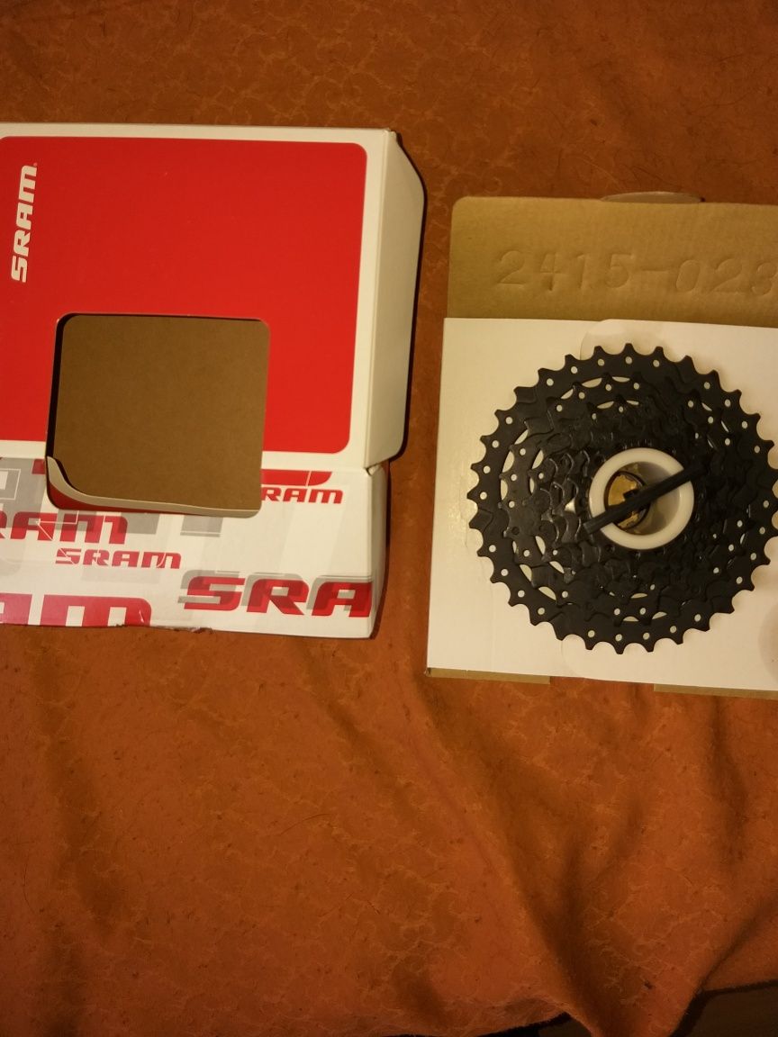 Sprzedam kasetę Sram 8rz 11-32T