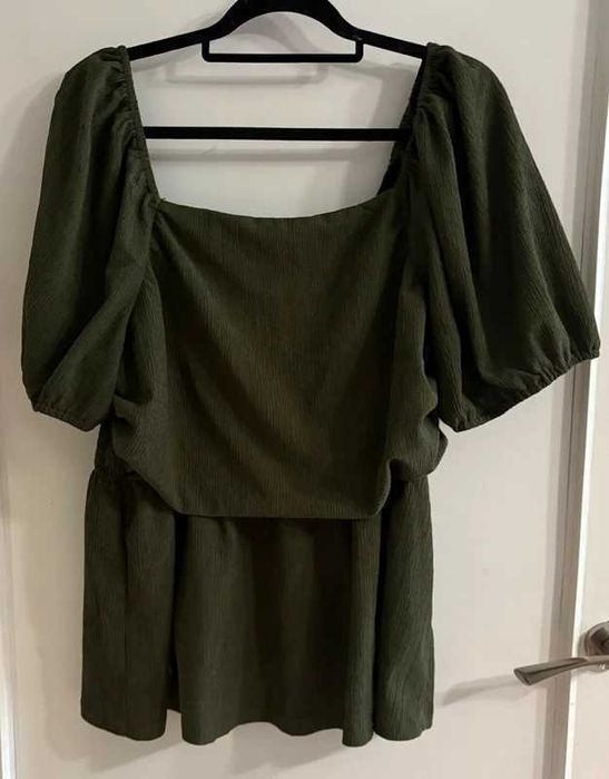 Zielona khaki bluzka z baskinką super rękaw urocza kobieca rozmiar 50