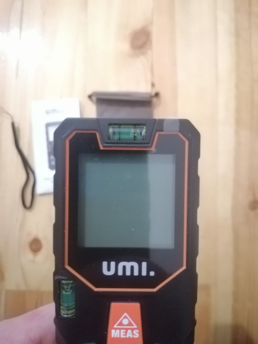 Лазерний вимірювач 100м UMI