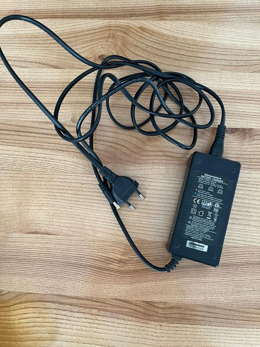 Hulajnoga ESR1 Aprilia uszkodzona