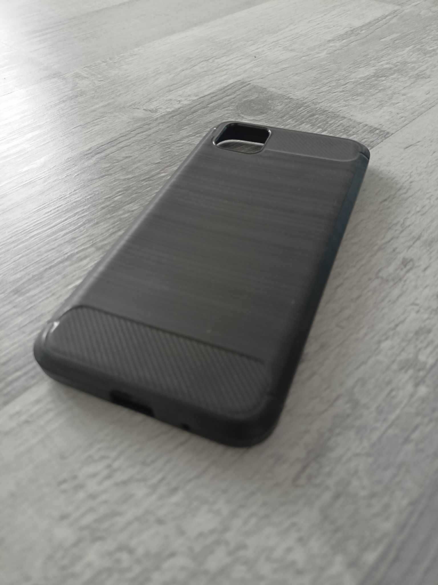 Etui nakładka pokrowiec carbon Huawei Y5P