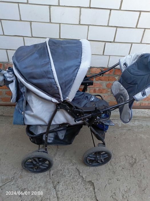 Віддам коляску безкоштовно