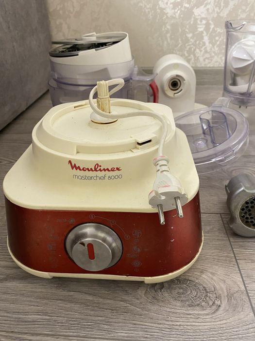 Запчастини до кухонного комбайну Moulinex masterchef 8000