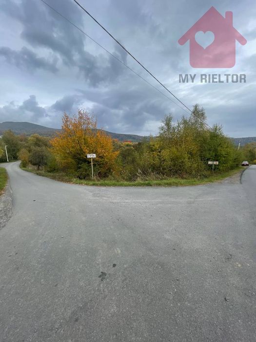 Продаж ділянки с. Гута