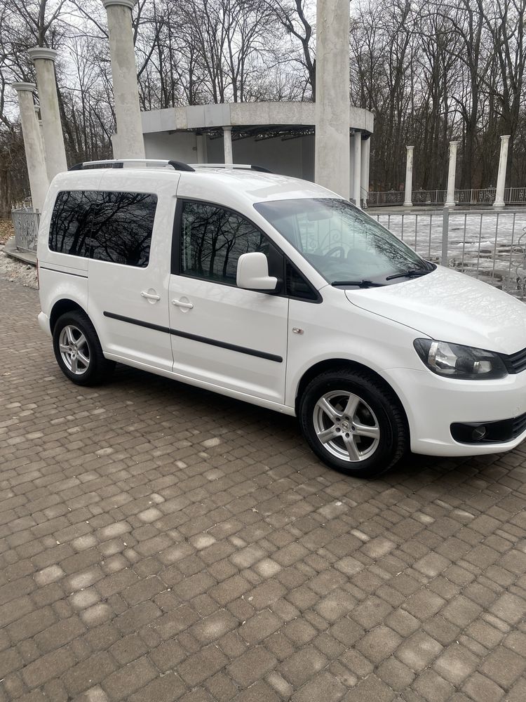 Продам Volkswagen Caddy пас.