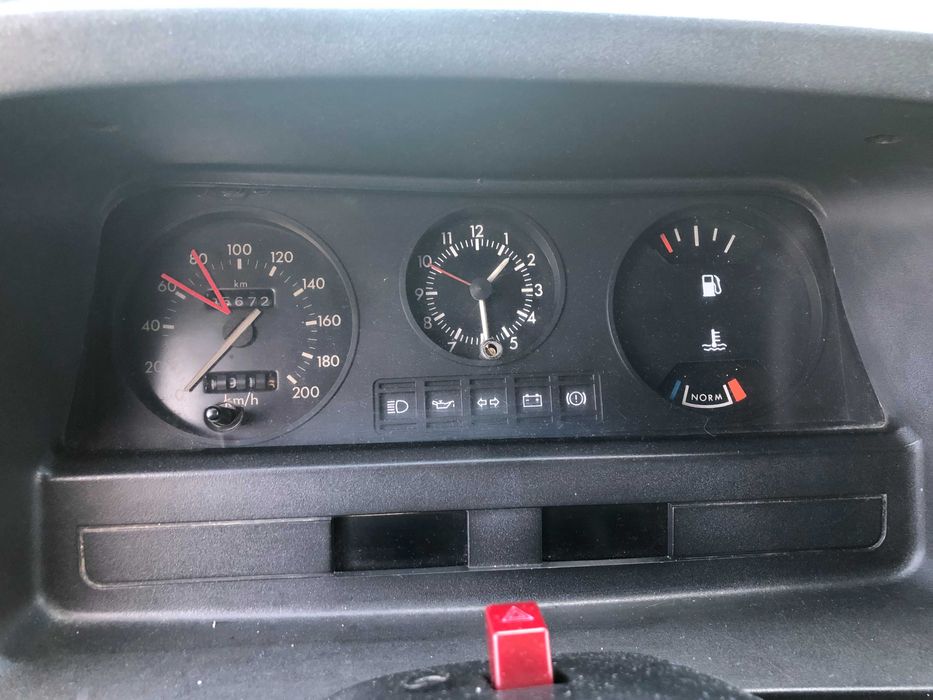 Ford Transit 1992 – 7 Lugares / Furgão / Campervan – Super Versátil!